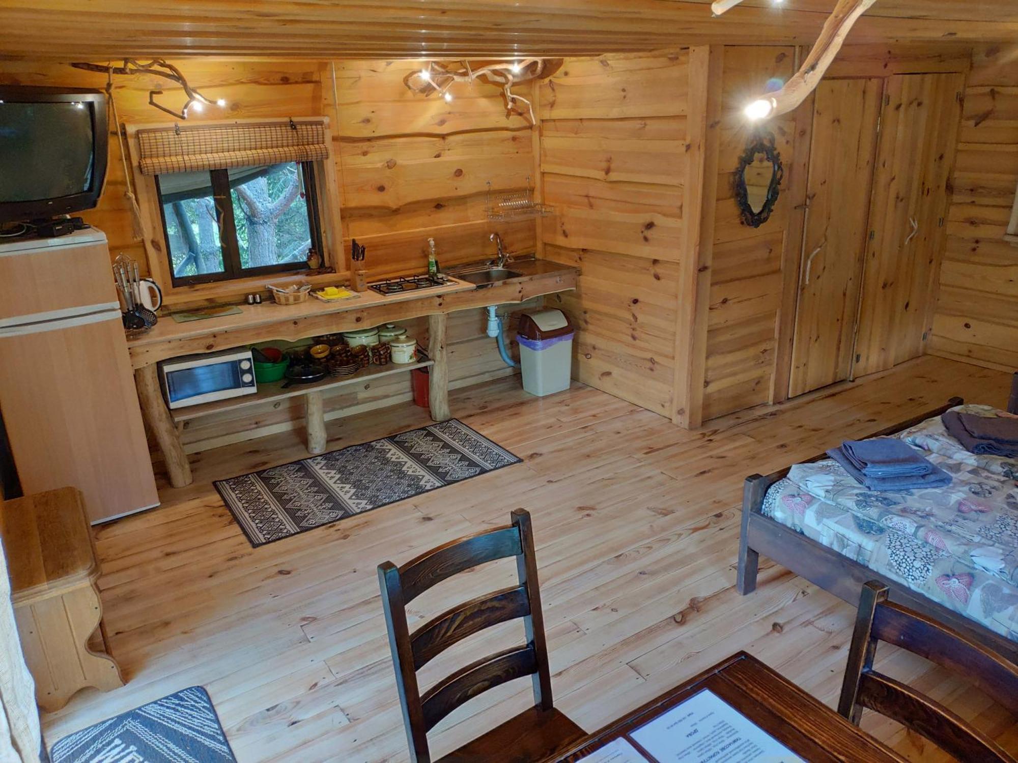 Zelenyi Rai Apartment Свитяз Стая снимка